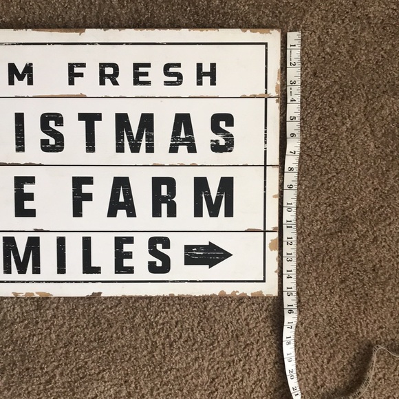 Sweet Water Decor Farm Fresh Christmas Tree Farm sign - Picture 8 of 8